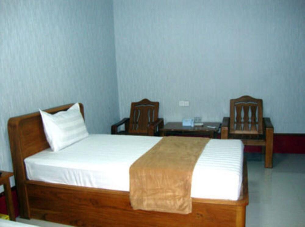 Aung Tha Pyay Hotel 3 Янгон Экстерьер фото