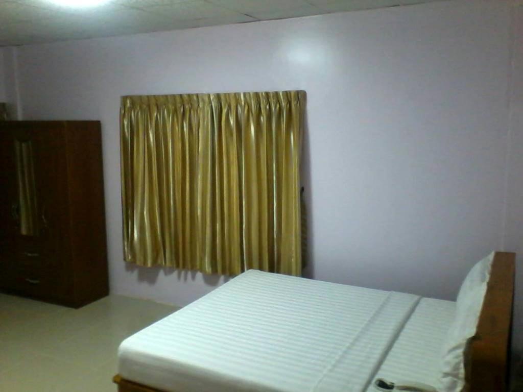 Aung Tha Pyay Hotel 3 Янгон Номер фото