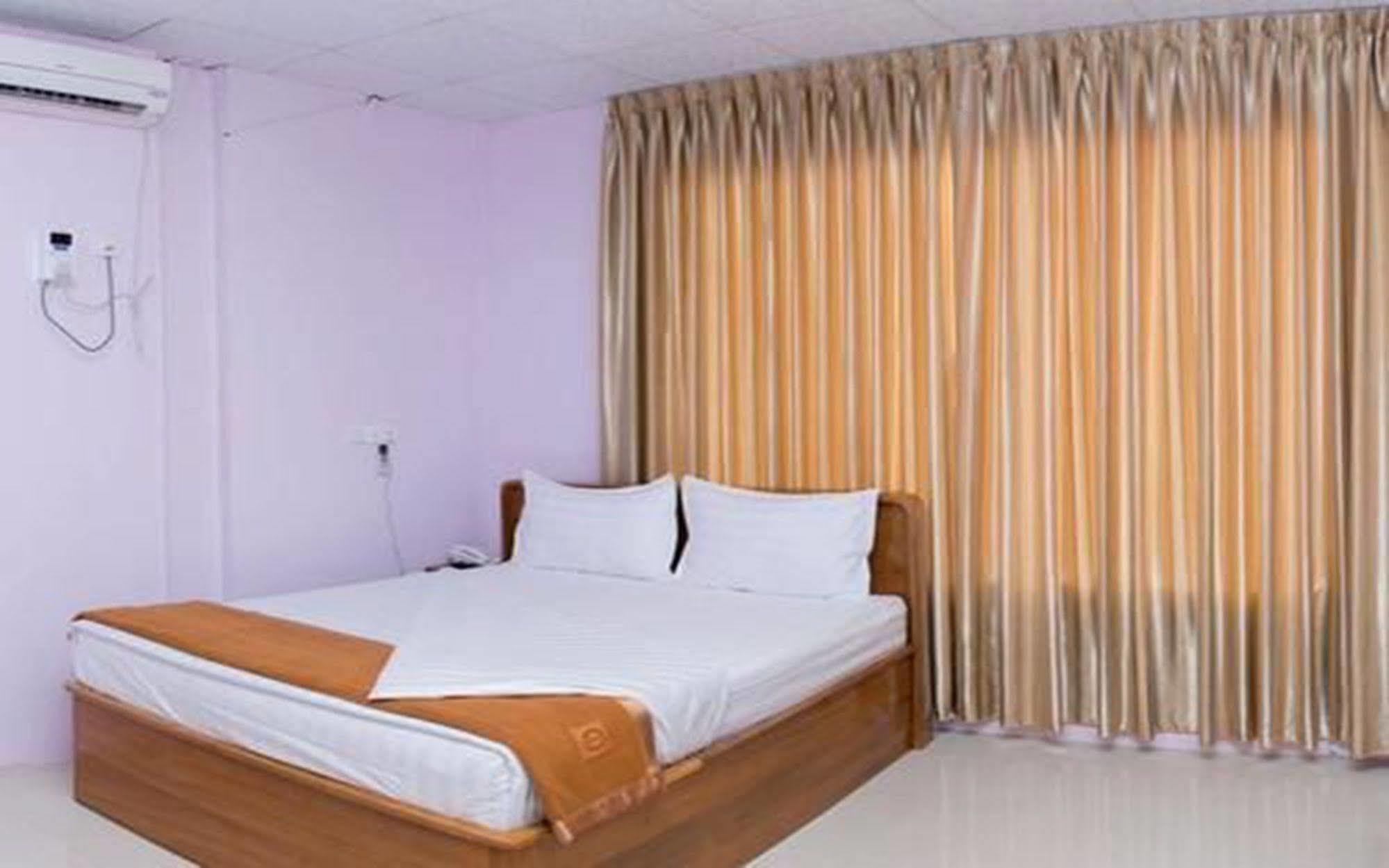 Aung Tha Pyay Hotel 3 Янгон Экстерьер фото